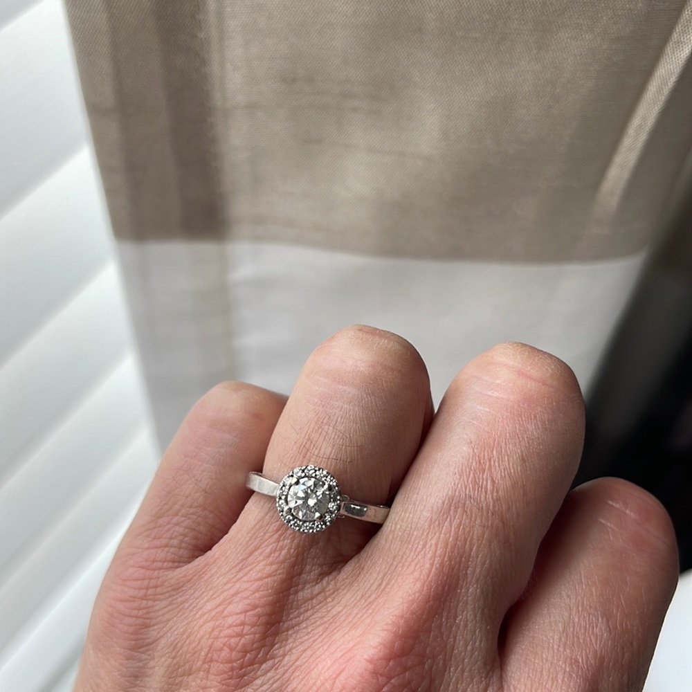 Beautiful 0.5 Carat Diamond engagement ring and 14 carat White gold used